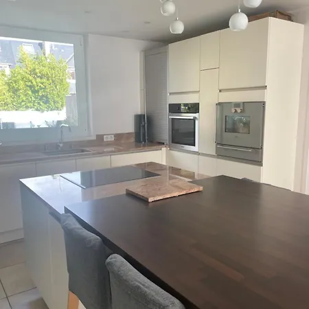 Maison Proche Centre Holiday home *